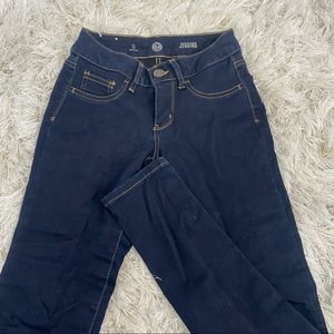 DARK DENIM JEGGINGS